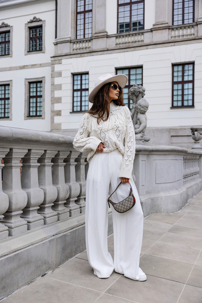 Sweter Stella kremowy