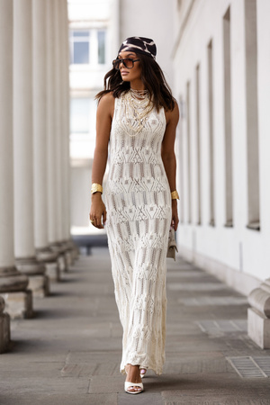 Sukienka Mango beżowa