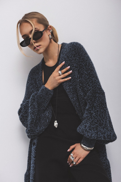 Sweter Nest niebieski 